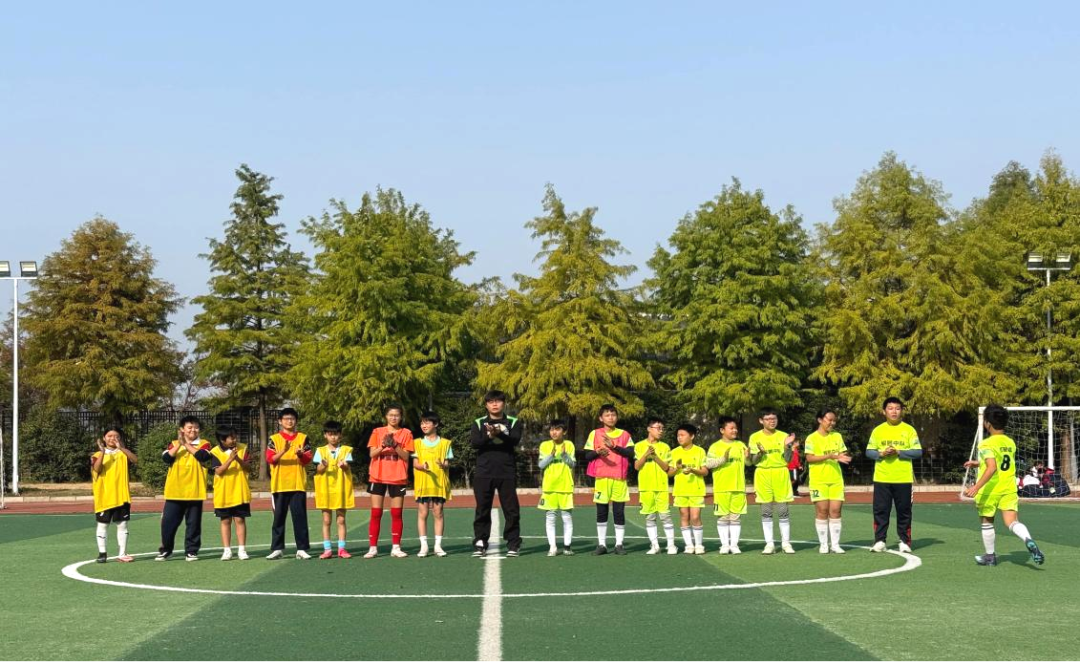 开云体育APP官网-绿茵逐梦，“足”够精彩——临川二小第八届足球联赛圆满落幕